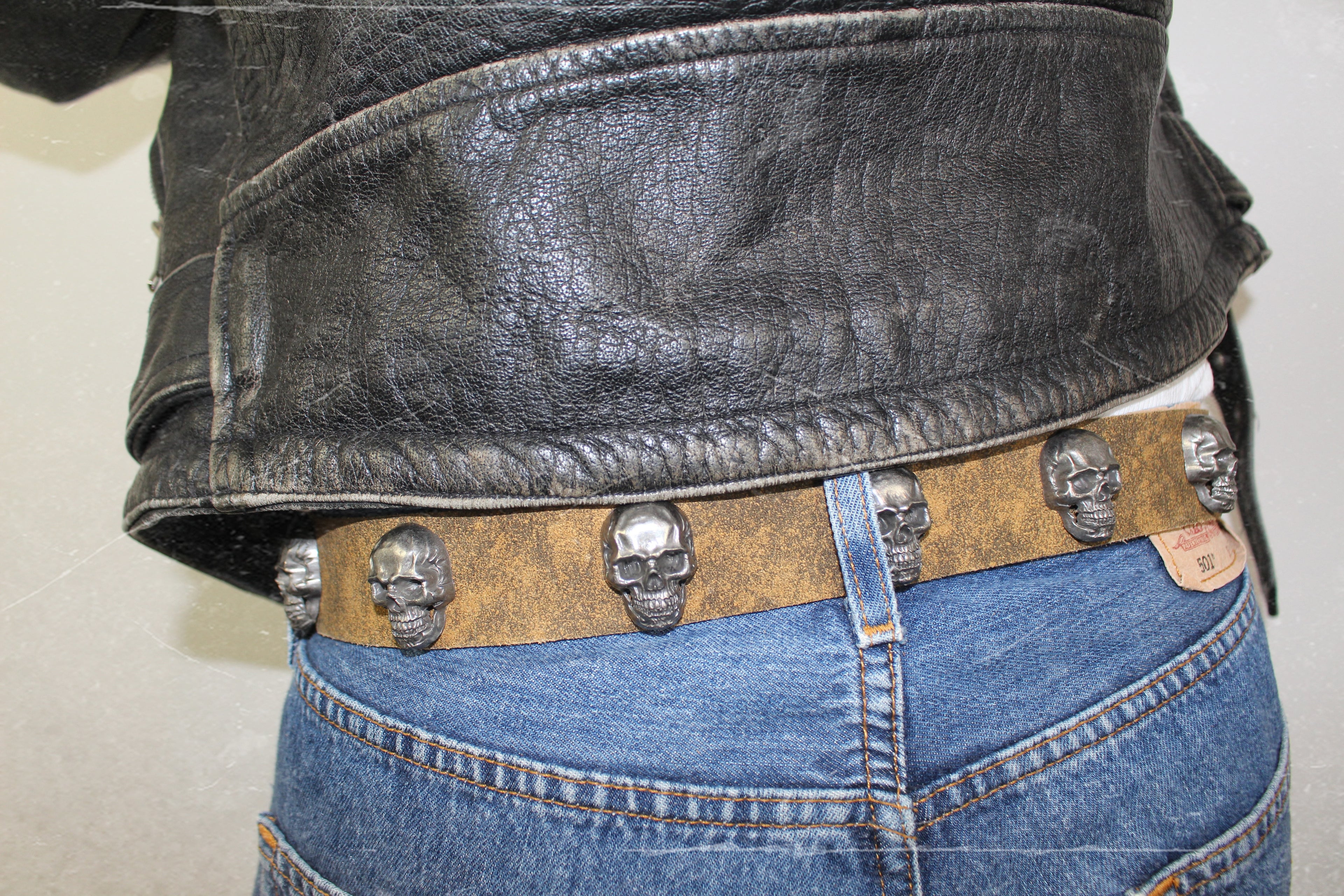 skull leather belt | handmade | vintage look