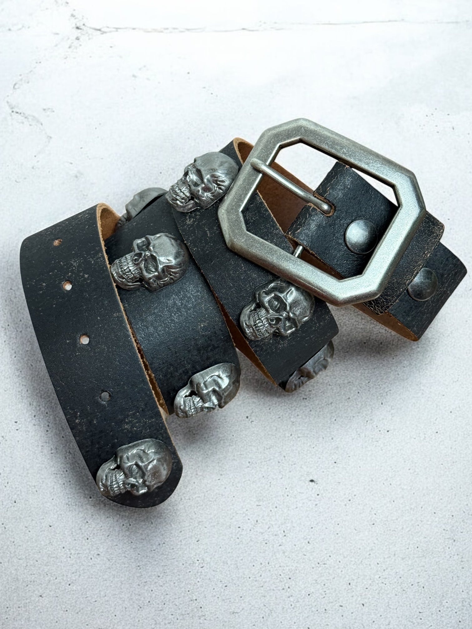 skull leather belt | handmade | vintage look