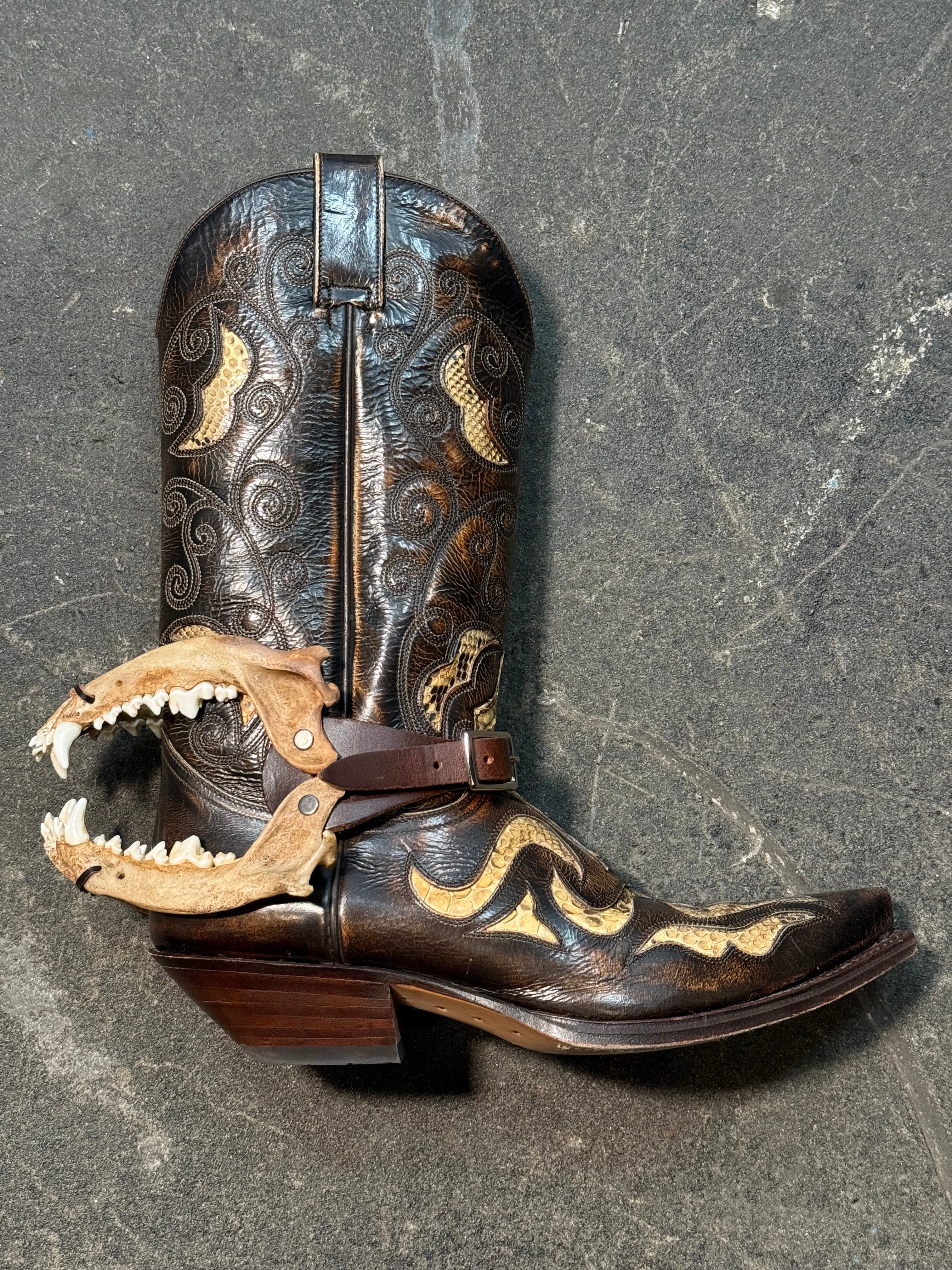 handmade coyote bite jaw spur straps set | kojoten kiefer biss stiefelriemen set