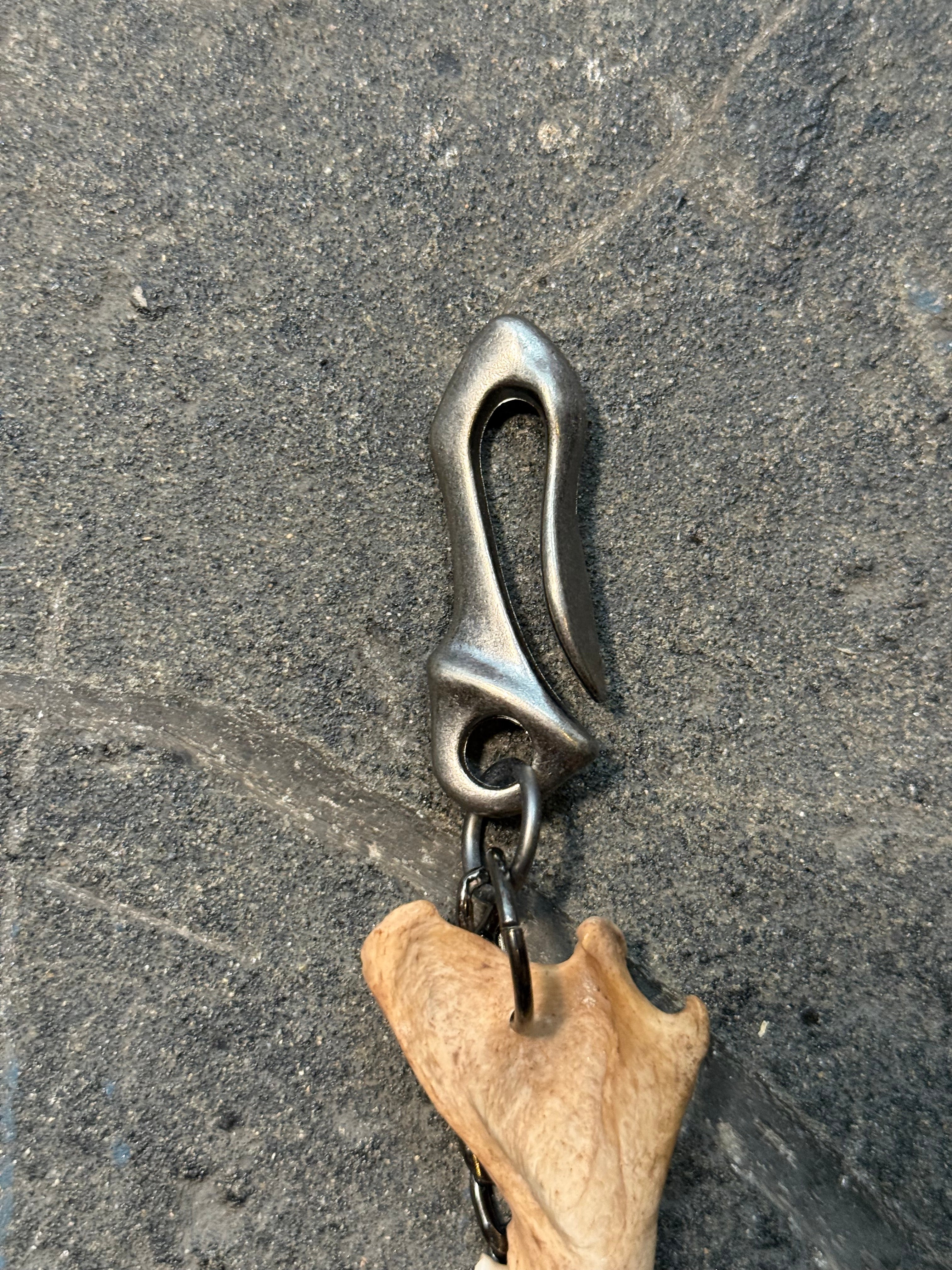 handmade fox jaw wallet chain | fuchs gebiss hosenkette