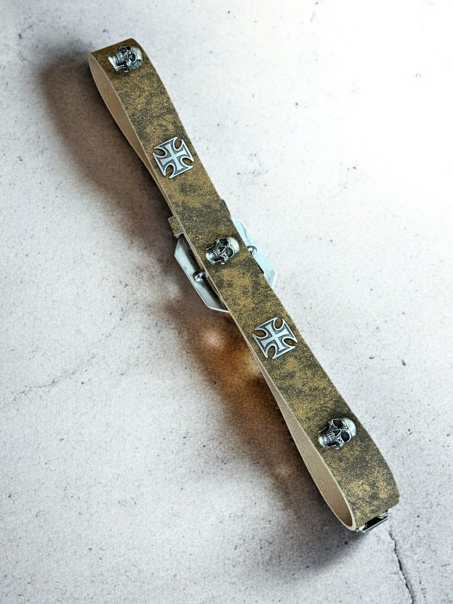 iron cross & skull leather belt | handmade | vintage look