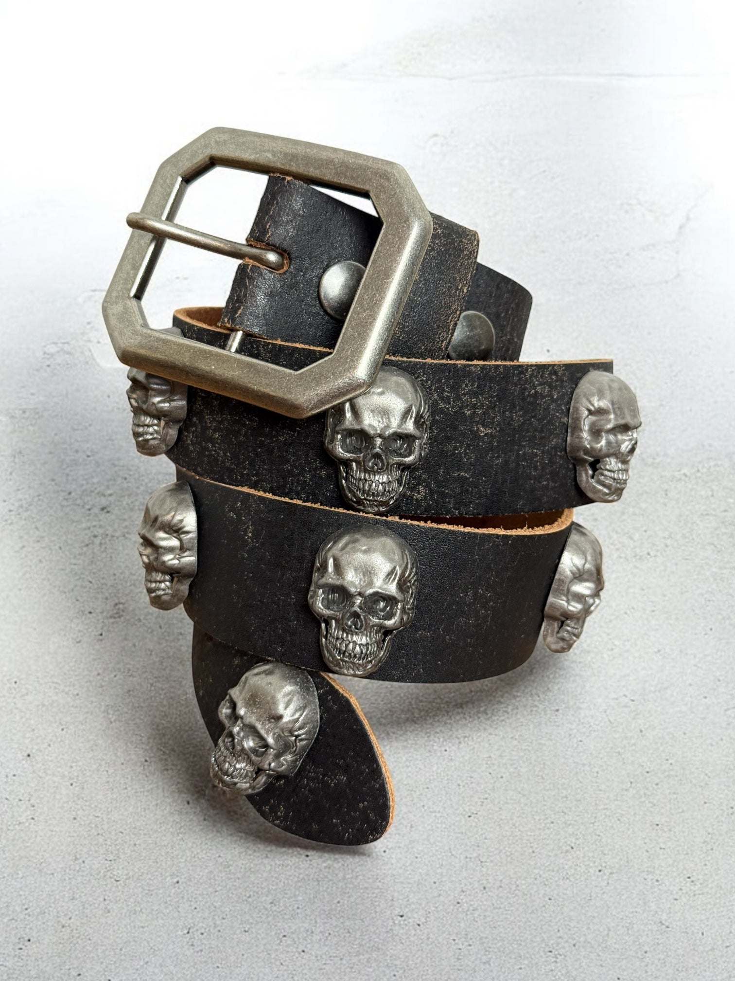 skull leather belt | handmade | vintage look