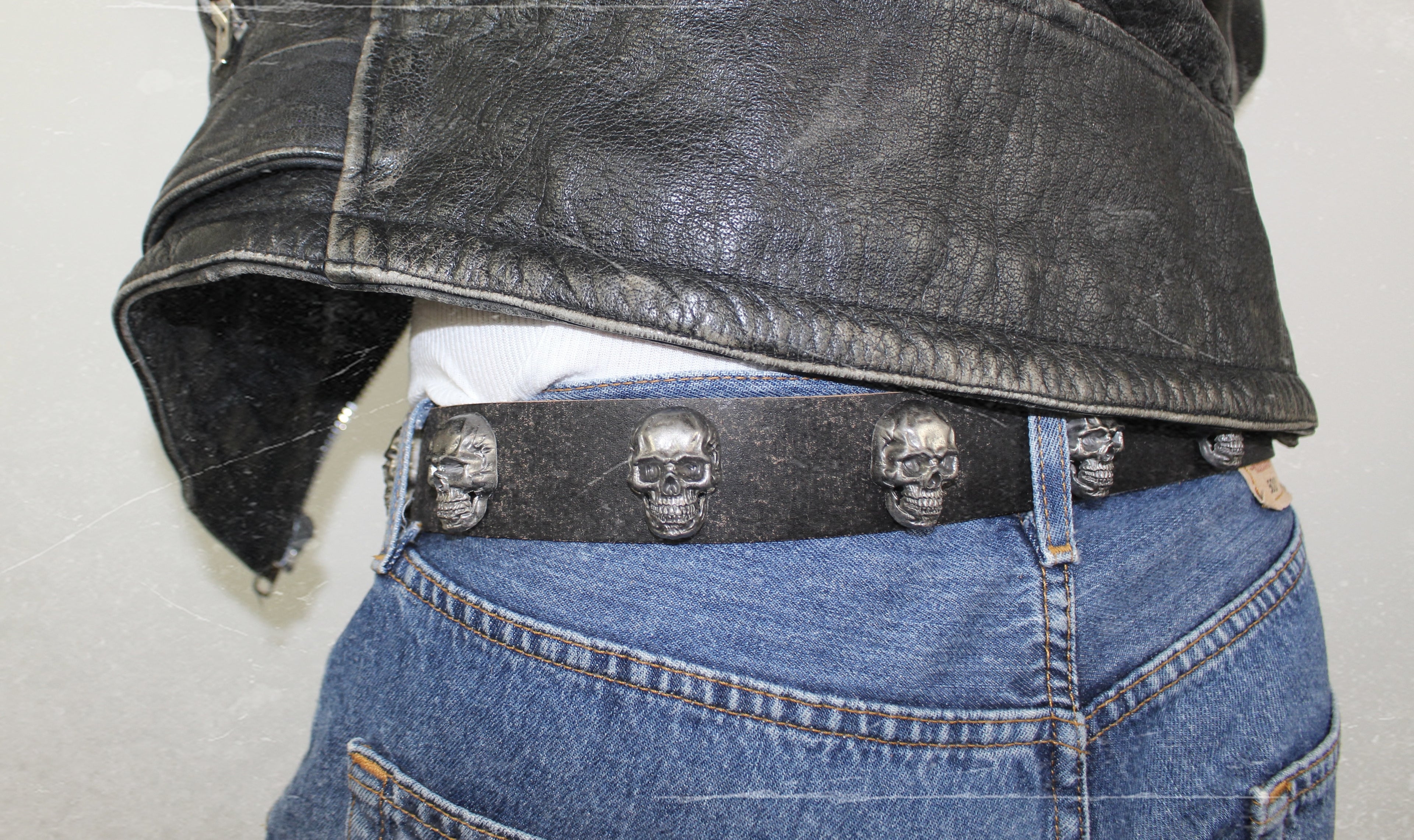 skull leather belt | handmade | vintage look