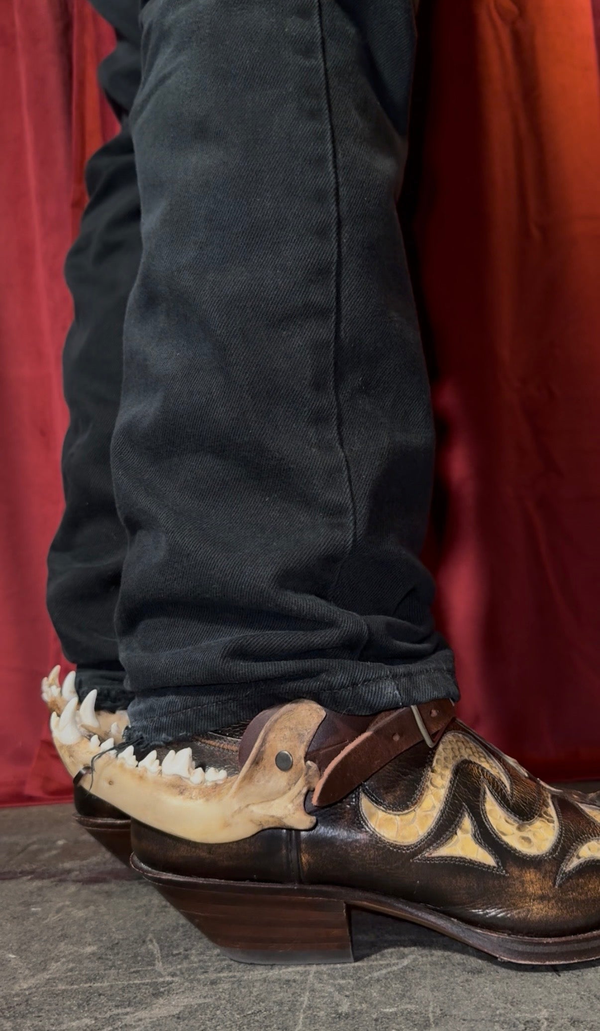 coyote jaw spur straps set resin | free shipping