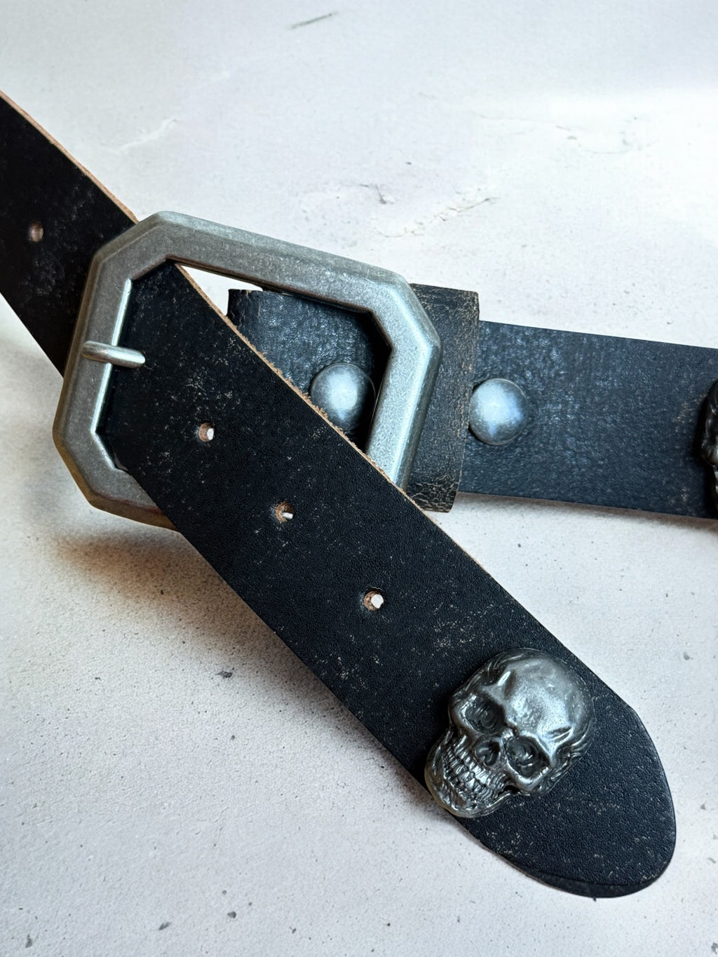 skull leather belt | handmade | vintage look