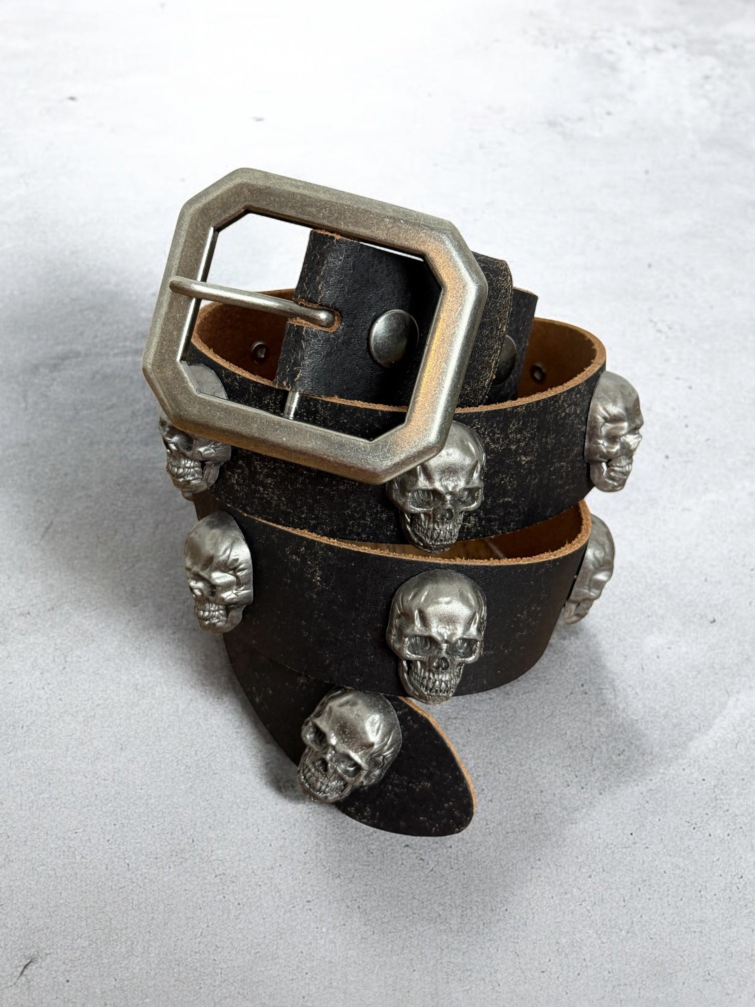 skull leather belt | handmade | vintage look