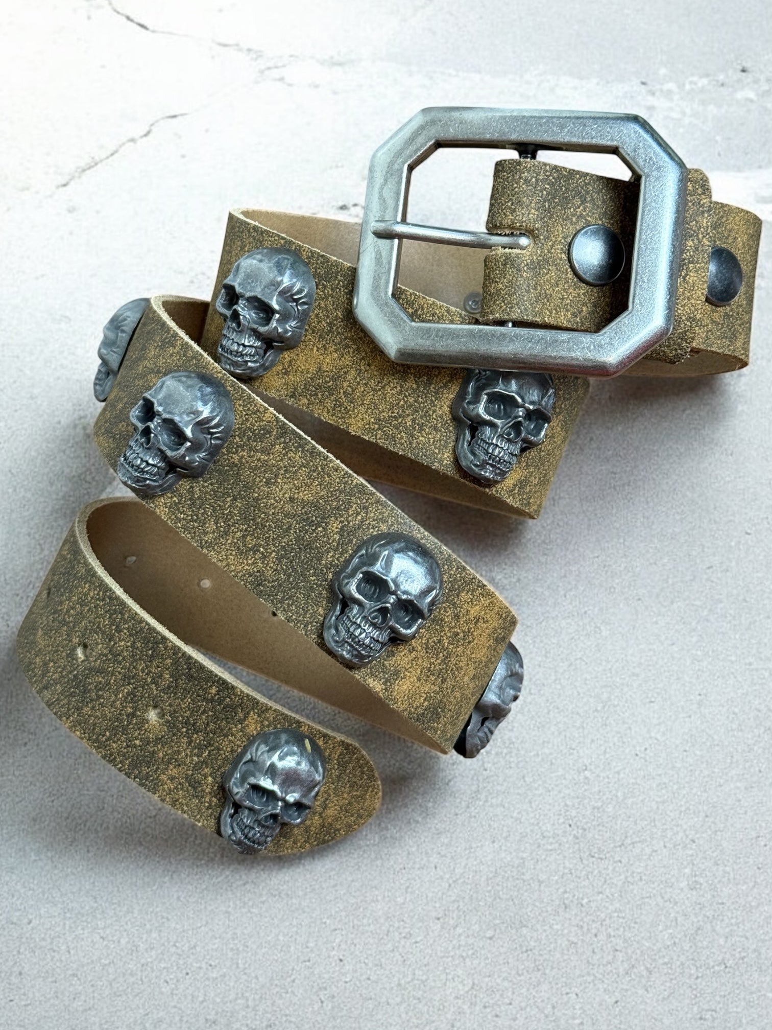skull leather belt | handmade | vintage look