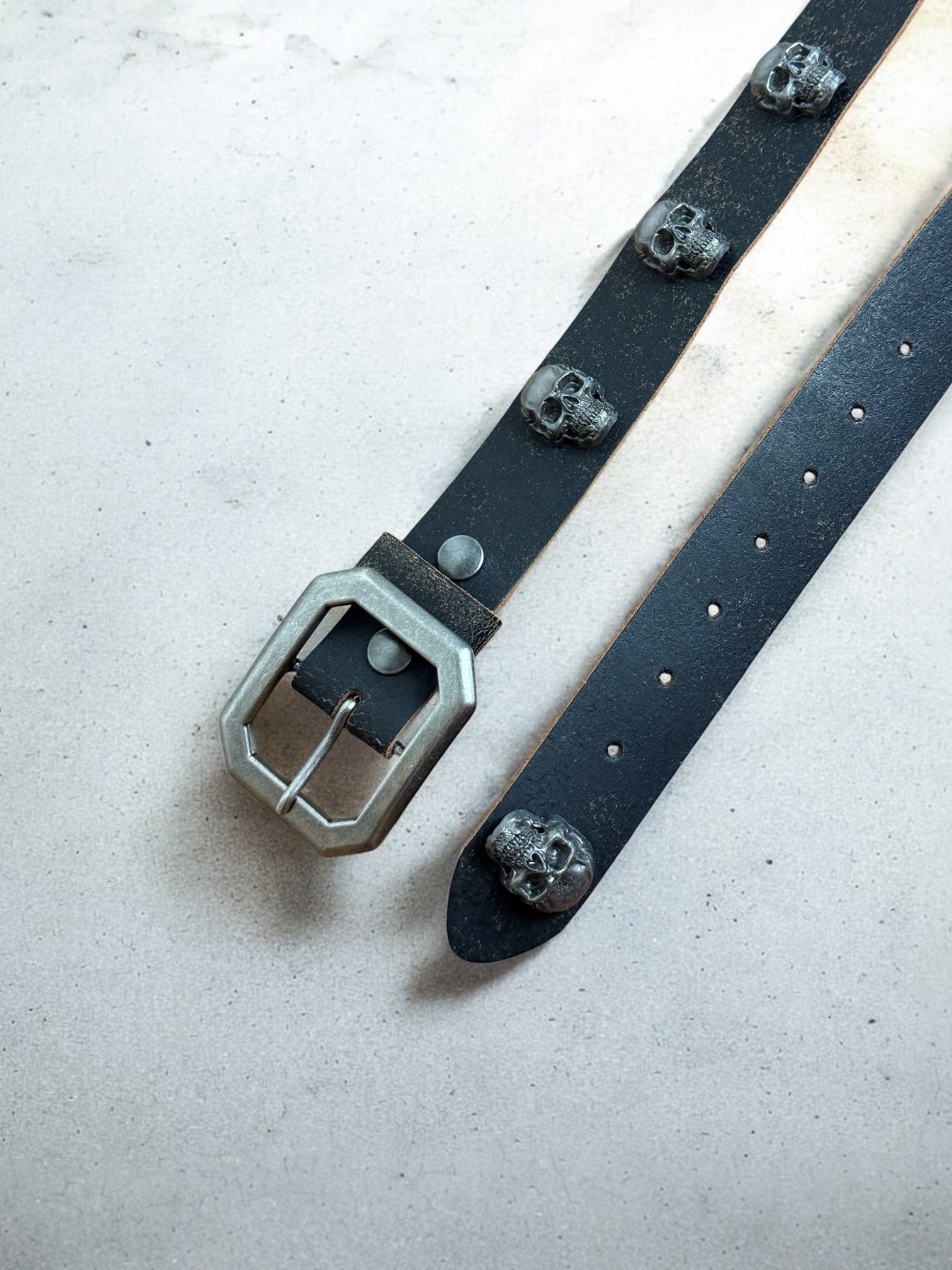 skull leather belt | handmade | vintage look